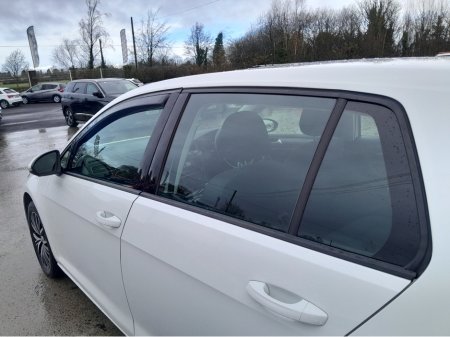 2017 Volkswagen Golf - thumbnail 19