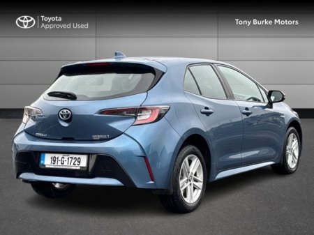 2019 Toyota Corolla - view 2