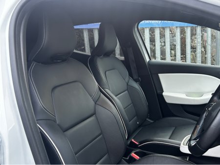 2021 Renault Clio High spec automatic 1.2 €17,995 thumbnail