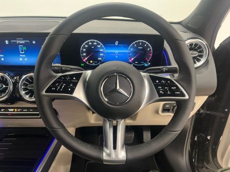 2025 Mercedes-Benz GLB - thumbnail 13