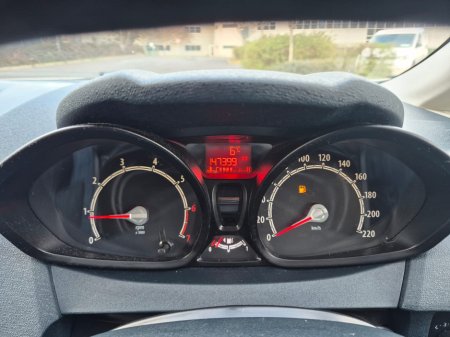 2012 Ford Fiesta - thumbnail 17