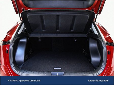 2023 Hyundai Kona 1.6 HYBRID Elegance Auto €31,890 thumbnail