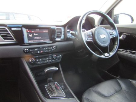 2018 Kia Niro Hybrid EXL 5DR Auto €15,950 thumbnail