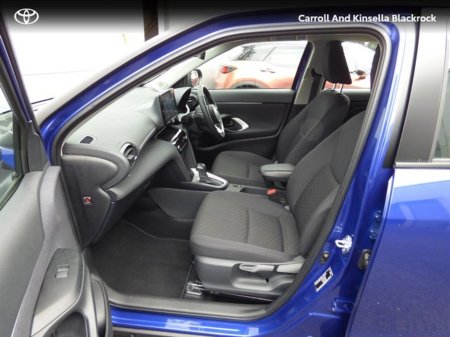 2022 Toyota Yaris Cross Hybrid Luna €25,950 thumbnail