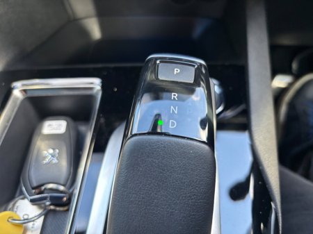 2023 Peugeot 3008 1.2 PureTech 130bhp Auto 6.4 Allure €31,950 thumbnail