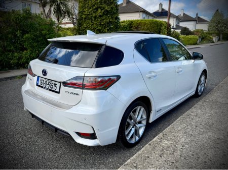 2016 Lexus CT 200 h - thumbnail 8
