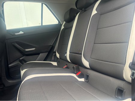 2019 Volkswagen T-Roc - thumbnail 15