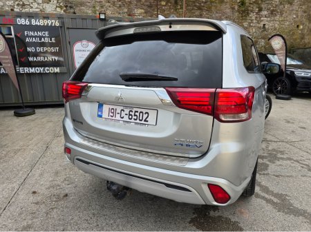 2019 Mitsubishi Outlander - thumbnail 10