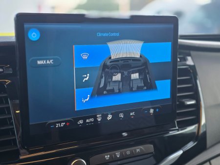 2025 Ford Transit - thumbnail 17