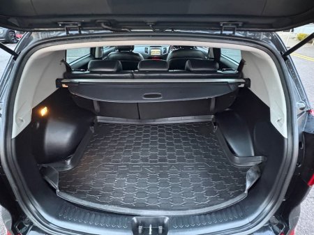 2015 Kia Sportage Platinum SE 4DR, Touch Screen Infotainment System, Sat Nav, Bluetooth, AUX Connection, Multi-Function Steering Wheel, €13,900 thumbnail