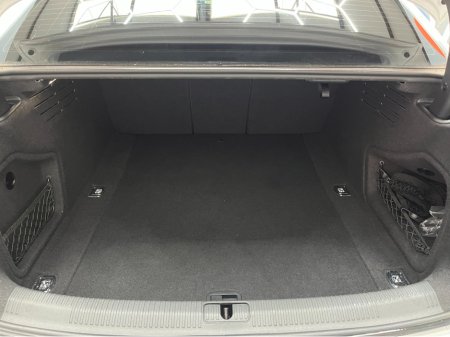 2018 Audi A4 2018 AUDI A4 TFSI 1.4 AUTOMATIC / CRUISE CONTROL / REVERSE CAMERA / HEATED SEATS / PADDLE SHIFTERS thumbnail