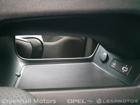 2026 Leapmotor C10 DESIGN BEV €36,500 thumbnail