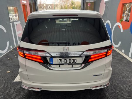 2017 Honda Odyssey €21950! 2017 HONDA ODYSSEY 7 SEATER AUTOMATIC 2.0L HYBRID / 103K KMS / ADAPTIVE CRUISE CONTROL, REVERSE CAMERA & MORE €21,950