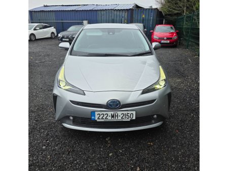 2022 Toyota Prius 1.8 Hybrid Luxury with Sat Navi & JBL €22,950 thumbnail