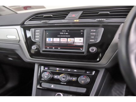 2017 Volkswagen Touran 1.4 TSI DSG TRENDLINE *CARPLAY*ANDROID*REVERSE CAM* €18,480 thumbnail