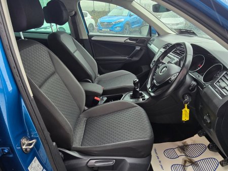 2017 Volkswagen Tiguan 2.0 TDI 150HP BMT Comfortline €18,950 thumbnail