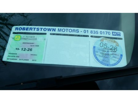 2015 Mitsubishi Outlander - thumbnail 5