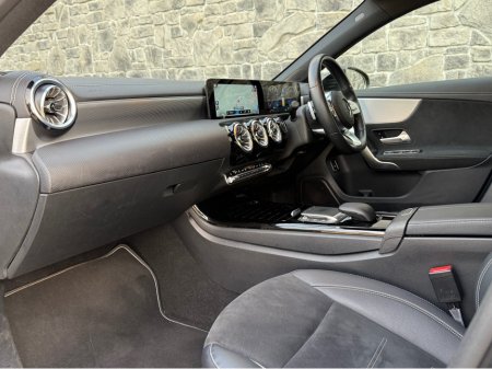 2021 Mercedes-Benz A Class 250E AMG LINE PREMIUM 5DR AU €27,950 thumbnail