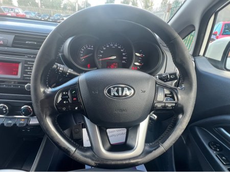 2015 Kia Rio - thumbnail 17