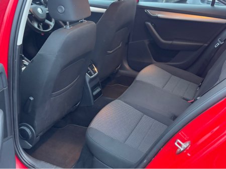 2015 Skoda Octavia AMBITION 1.6 TDI 90HP 4DR €8,750