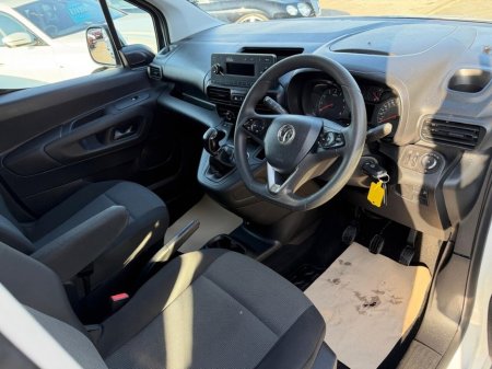 2020 Vauxhall Combo - thumbnail 17