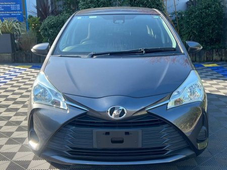 2018 Toyota Yaris - thumbnail 14