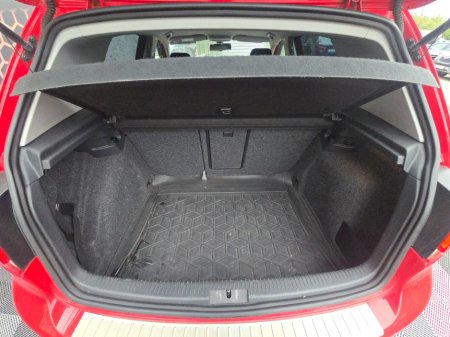 2011 Volkswagen Golf - thumbnail 8