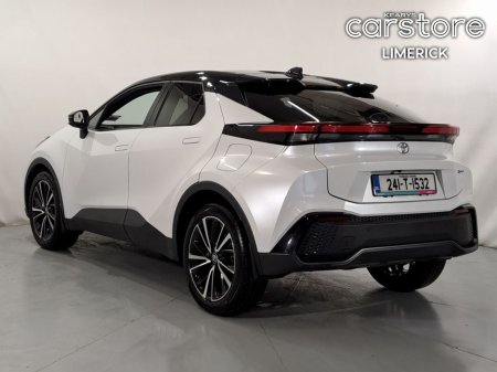 2024 Toyota C-HR 1.8 HYBRID SOL €36,880 thumbnail