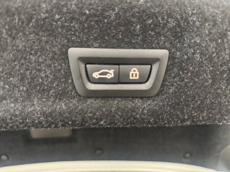 2021 BMW 3 Series - thumbnail 19