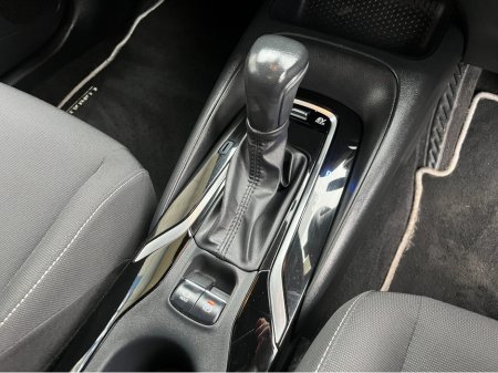 2023 Toyota Corolla LUNA HATCHBACK AUTOMATIC 1.8 PETROL //LOW MILES//REVERSE CAMERA//ADAPTIVE CRUISE CONTROL//CARPLAY// €24,950 thumbnail