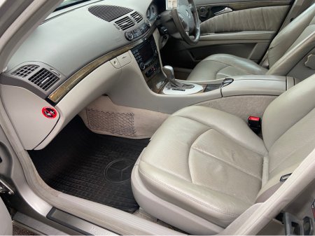 2004 Mercedes-Benz E Class - thumbnail 12