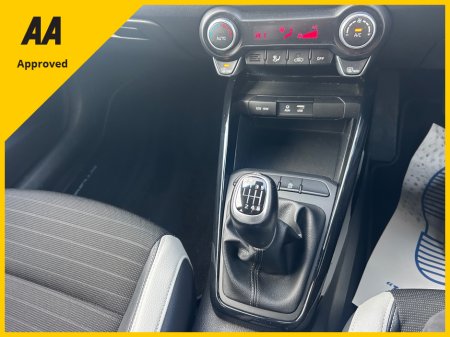 2018 Kia Stonic 2018 KIA STONIC 1.4 K3 PETROL LOW KMS €12,950 thumbnail