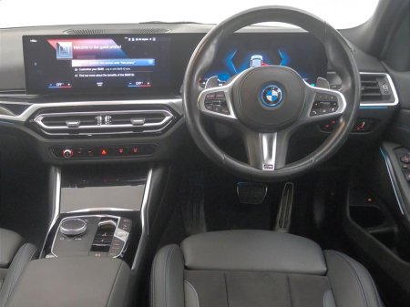 2023 BMW 3 Series - thumbnail 5