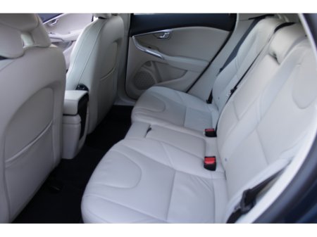 2019 Volvo V40 2.0D4 INSCRIPTION 5DR HATCHBACK AUTO HUGE SPEC  // 1 OWNER CAR // AS NEW CONDITION THROUGHOUT // BUY WITH CONFIDENCE AA AND SIMI APPROVED DEALER 2026 // FINANCE ARRANGED // €19,950 thumbnail