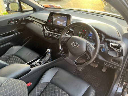 2023 Toyota C-HR SOL MODELLISTA AUTOMATIC HYBRID 1.8 PETROL //360 PARKING CAMERAS//ADAPTIVE CRUISE CONTROL//HALF LEATHER HEATED SEATS//KEYLESS ENTRY// €29,950 thumbnail