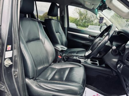2019 Toyota Hilux - thumbnail 12