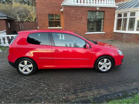 2008 Volkswagen Golf - view 3