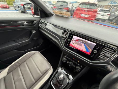 2020 Volkswagen T-Roc HIGHLINE PREMIUM SPORT - 2.0L DIESEL - AUTO - 12M WARRANTY - CAR: 1688 €21,950 thumbnail