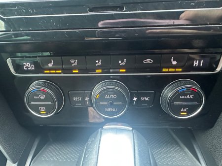 2020 Volkswagen Passat - thumbnail 19