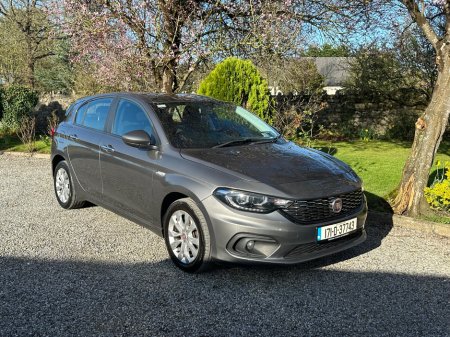 2017 Fiat Tipo - view 2