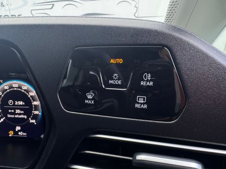 2025 Volkswagen Caddy Maxi Life LIFE TDI 122BHP A7F 5DR A €42,500 thumbnail