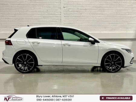 2023 Volkswagen Golf Life 2.0TDI 115bhp 5dr Auto - 231 Reg €29,995 thumbnail