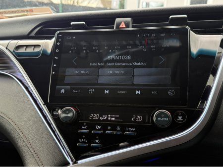 2018 Toyota Camry - thumbnail 19