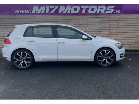 2015 Volkswagen Golf - view 2