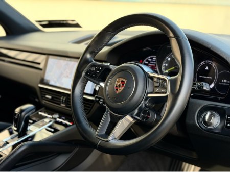 2020 Porsche Cayenne - thumbnail 10