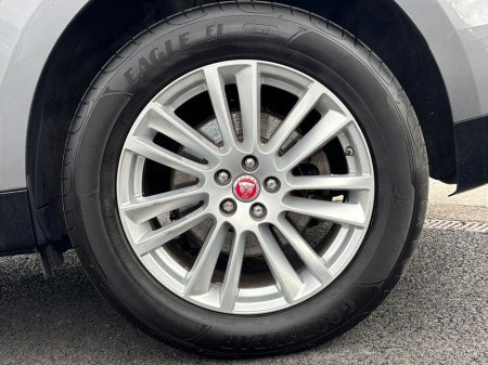 2022 Jaguar F-Pace 2.0 P400E, PHEV S, PAN ROOF, IVORY INTERIOR €41,990 thumbnail