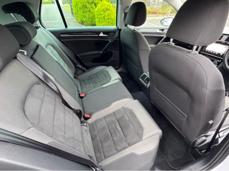 2017 Volkswagen Golf 1.6 TDi HIGHLINE 115 BHP 5dr €16,950 thumbnail