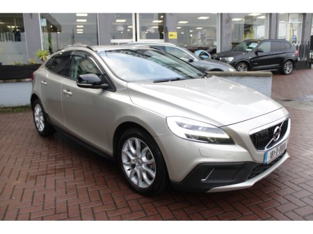 2018 Volvo V40 Cross Country 2.0D4 CROSS COUNTRY EDITION 5DR HATCHBACK AUTO // STUNNING 1 OWNER CAR IN MINT CONDITION // BUY WITH CONFIDENCE AA AND SIMI APPROVED DEALER 2025 // FINANCE ARRANGED // ALL TRADE INS WELCOME // €17,950