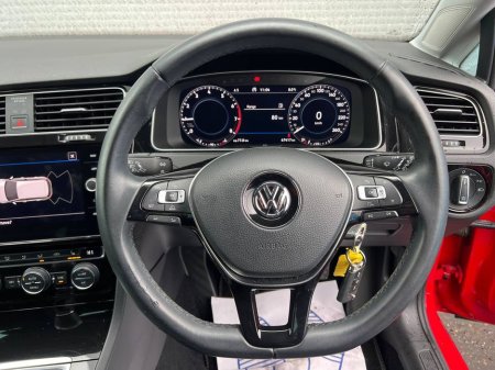 2018 Volkswagen Golf HIGHLINE R-LINE 1.0 TSI // 17" ALLOYS // APPLE CARPLAY/ANDROID AUTO // HEATED SEATS €18,900 thumbnail