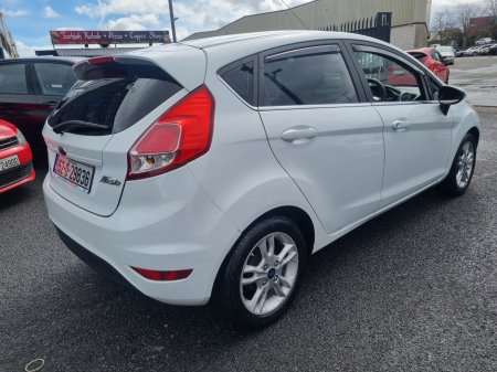 2015 Ford Fiesta - thumbnail 14